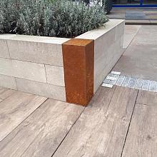 Eccoborder Betotop corten 15-43 hoekstuk